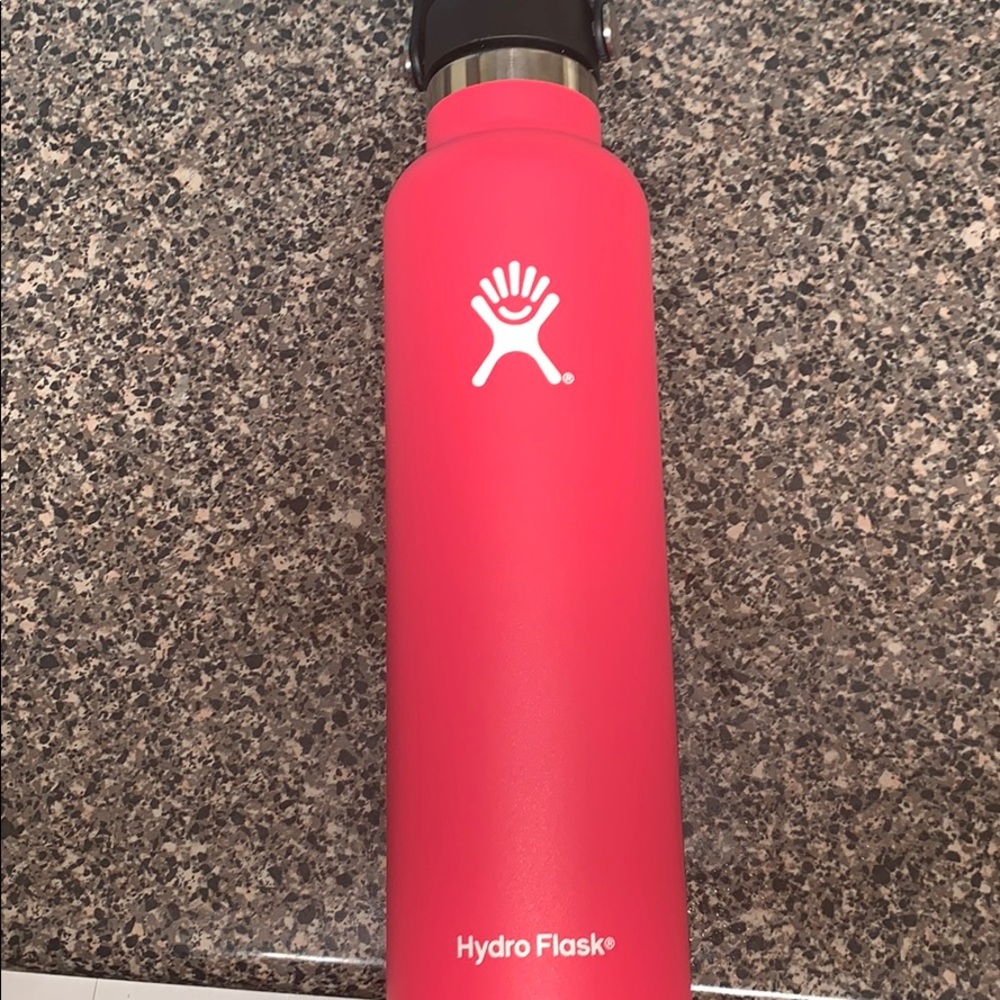 24 oz hot pink Hydroflask.